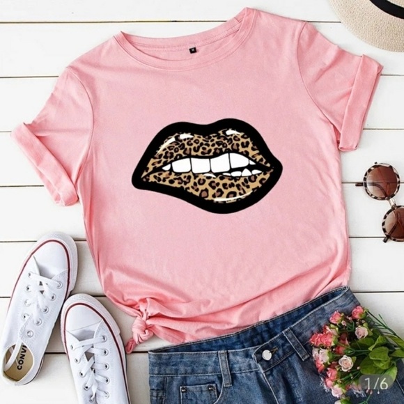 Tops - Pink T-Shirt with Leopard Print Lips